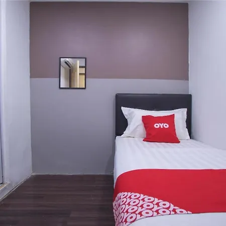 Oyo 90281 Hotel Taj Seksyen 13 Shah Alam Bagian luar foto