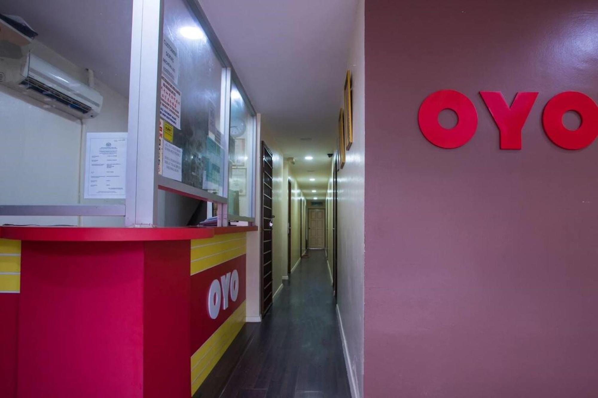 Oyo 90281 Taj Seksyen 13 Hotel 2*